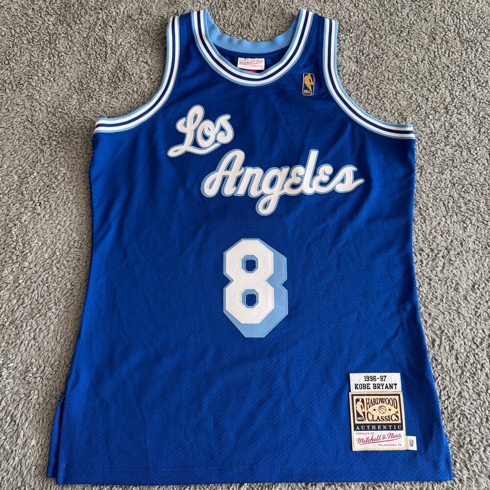 100% Authentic Mitchell & Ness Kobe Bryant NBA Los Angeles Lakers #8 Jersey 44 L